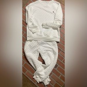 Extra large white textured sweatsuit